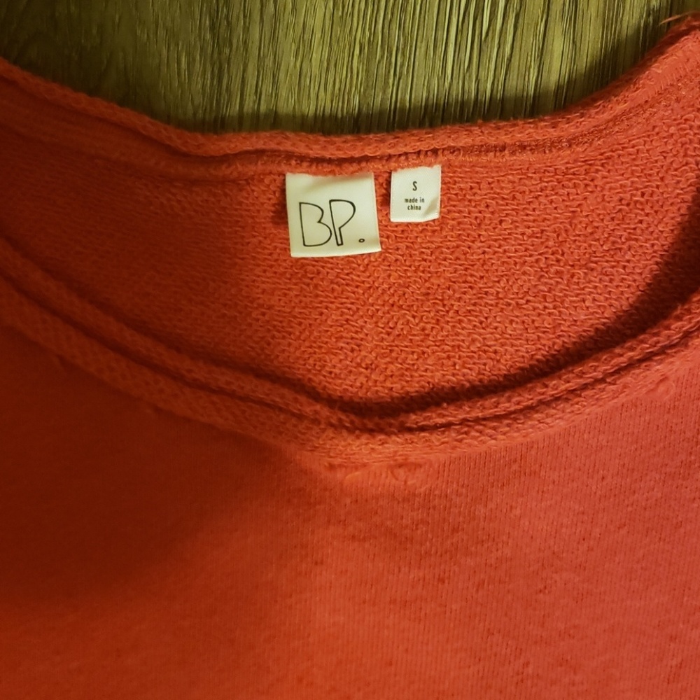 Distressed sweater! - Picture 2 of 3